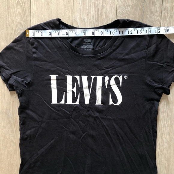 Levi’s Logo T Shirt in Black & White Size XS - Picture 2 of 11